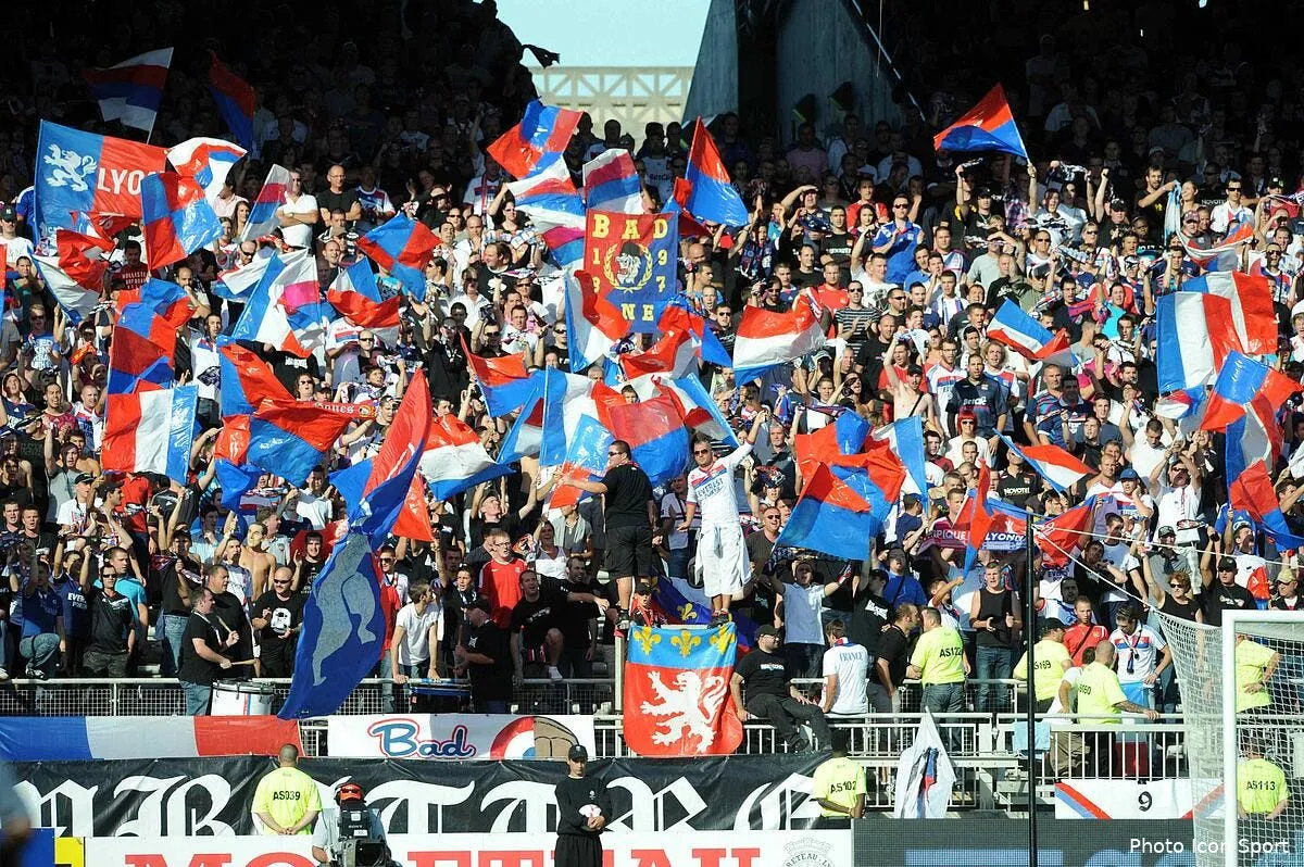 les supporters de l ol disent merci a marseille et lyon iconsport jpt 160912 08 8941761
