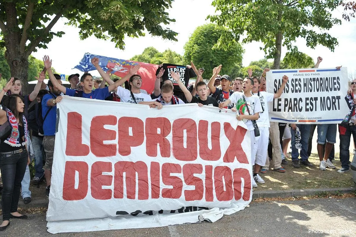 les supporters du psg retardent la reprise iconsport win300611 01 0121383
