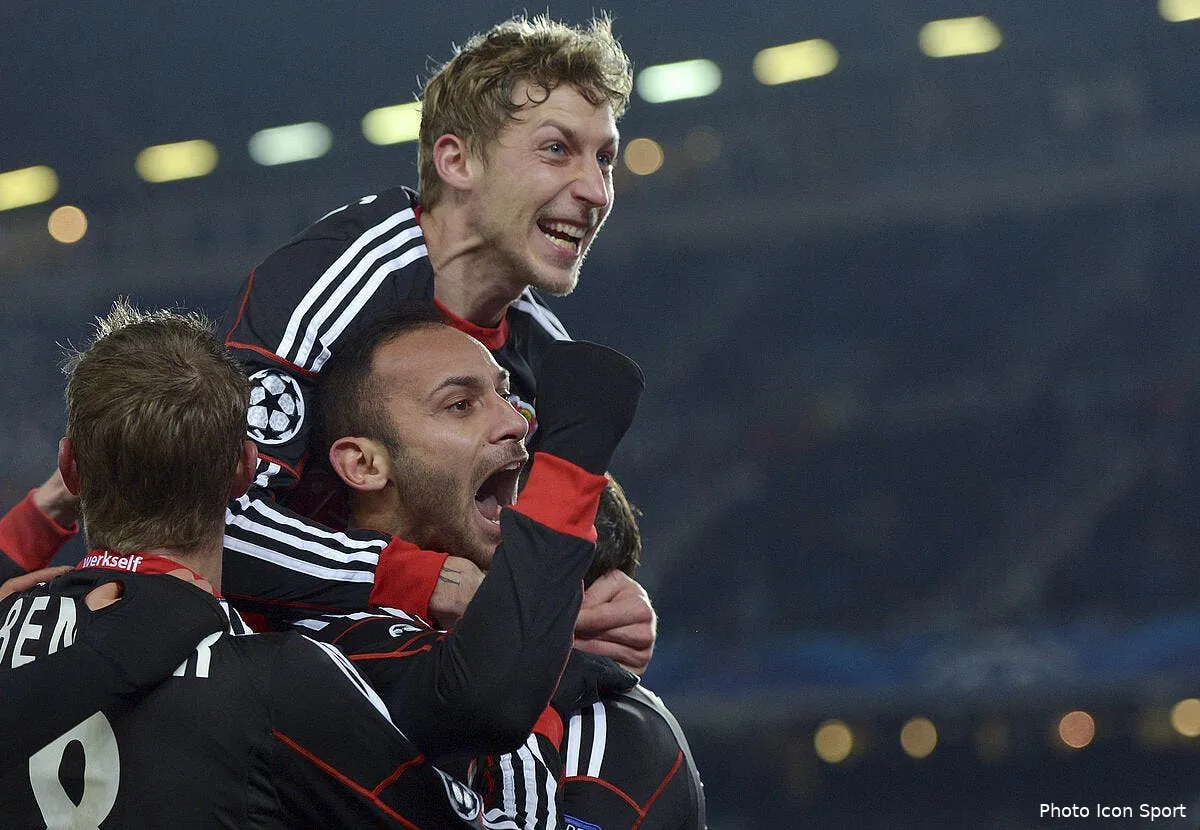 leverkusen se fait tout petit devant le psg iconsport dpa 101213 38 1972167