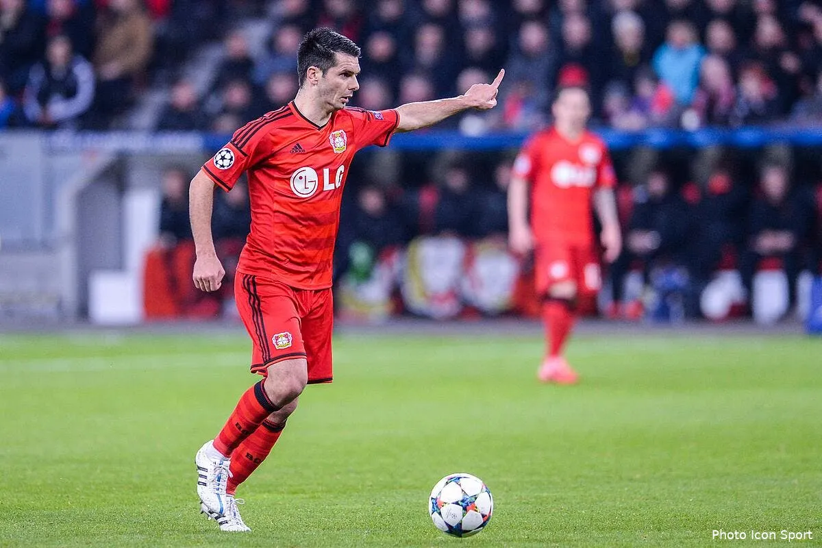 leverkusen vire spahic apres son coup de folie iconsport acp 250215 10 06108781