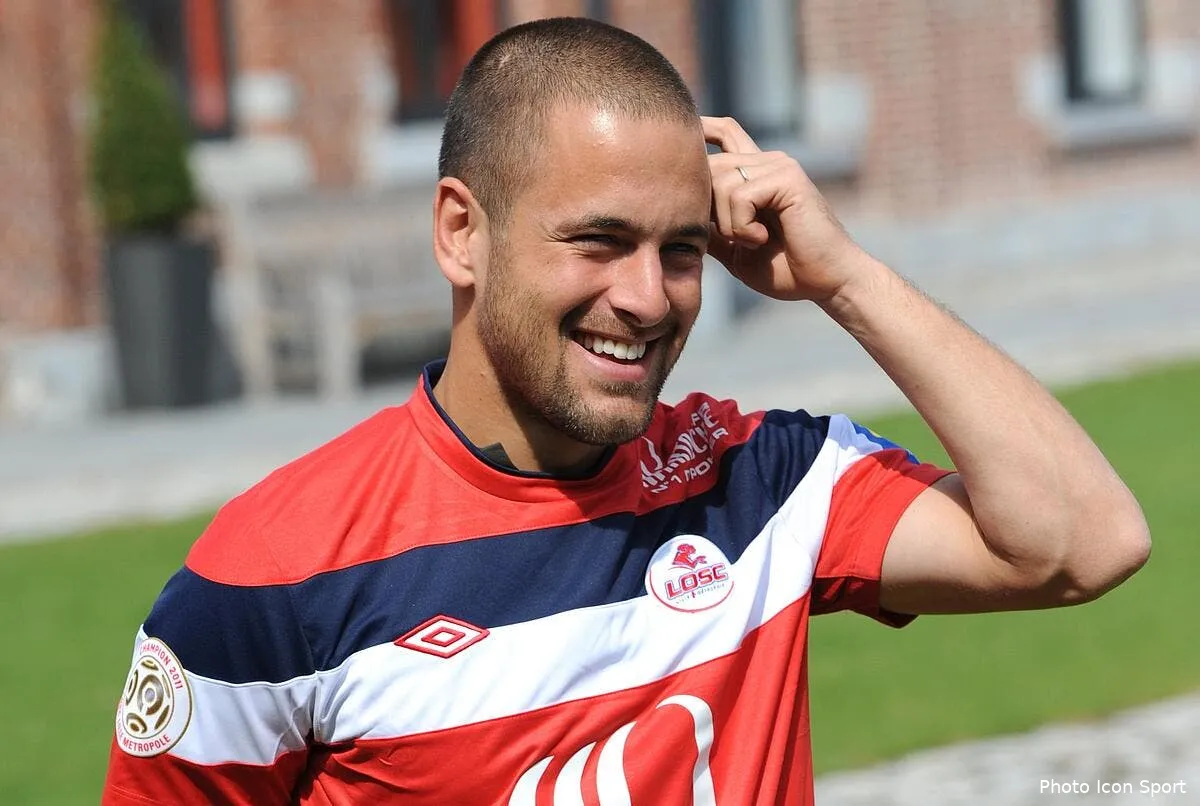 lille doit attendre dix matchs pour voir le vrai joe cole iconsport van 310811 77 8924441