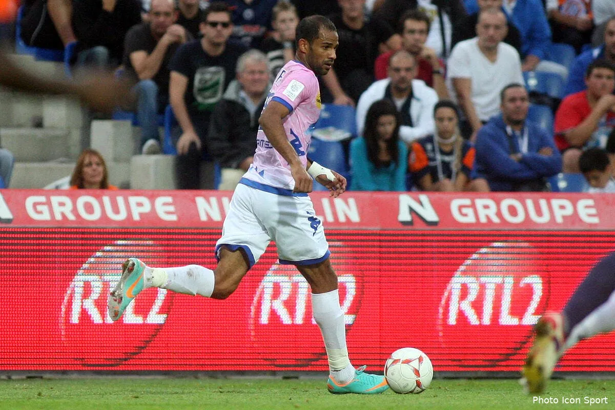 lille en pole pour fait signer khlifa iconsport guy 061012 74 5459051