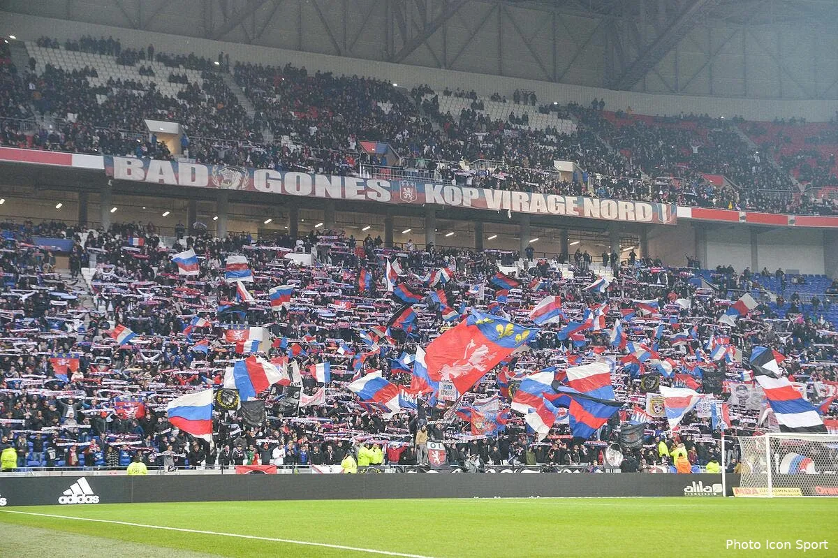 lille la belle reponse du losc aux banderoles du parc ol supporters ol 5169234