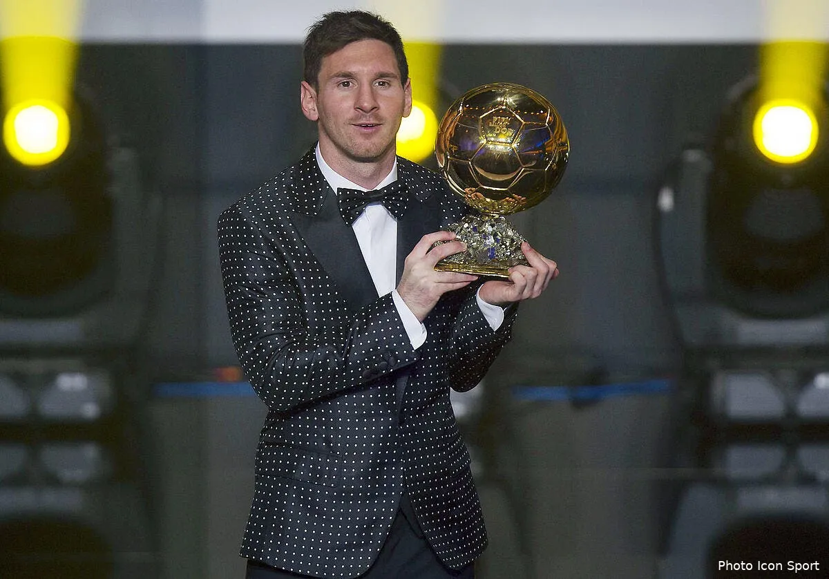 lionel messi assume son celebre costume dolce gabbana iconsport pal 070112 32 0447527