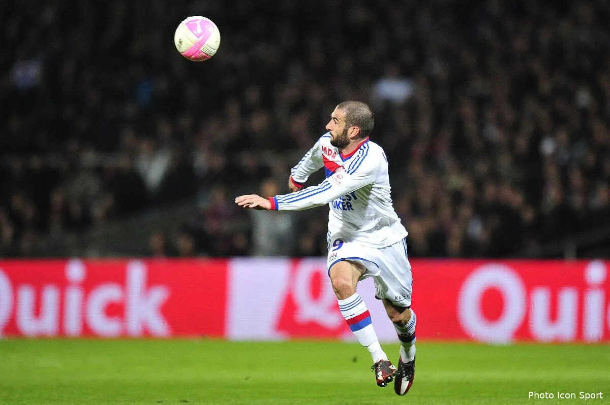 lisandro a encore les boules de ses occasions manquees dans le derby asse ol iconsport noe 100312 01 1632577