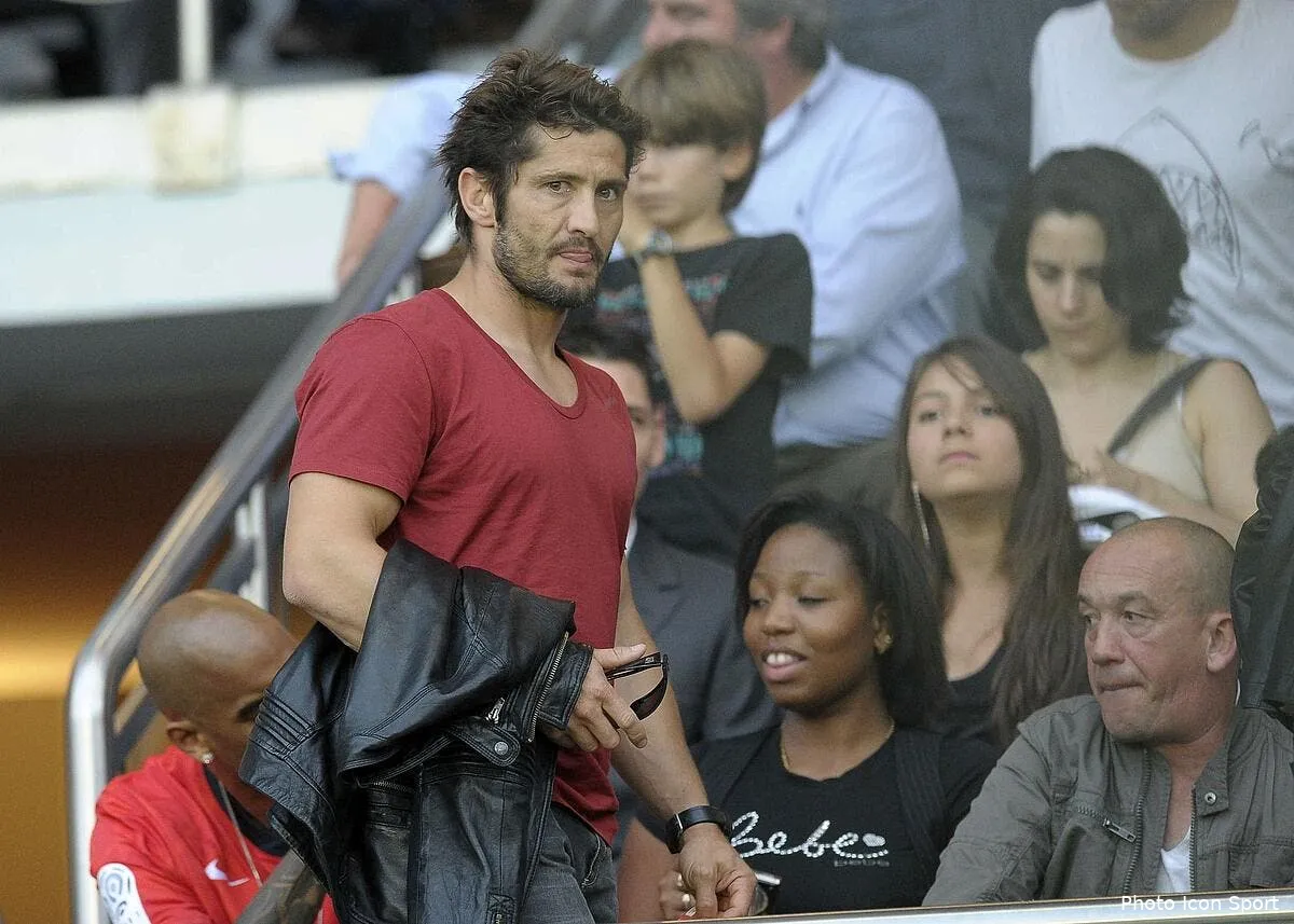 lizarazu se baladera nu dans les rues d evian iconsport lai210511 01 2520063