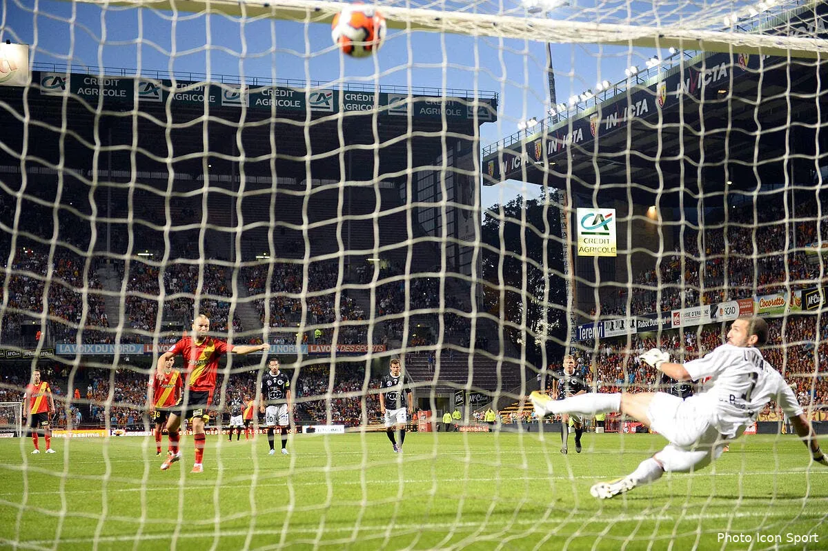 ljuboja marque un but en or pour lancer lens iconsport por 040813 01 0262763