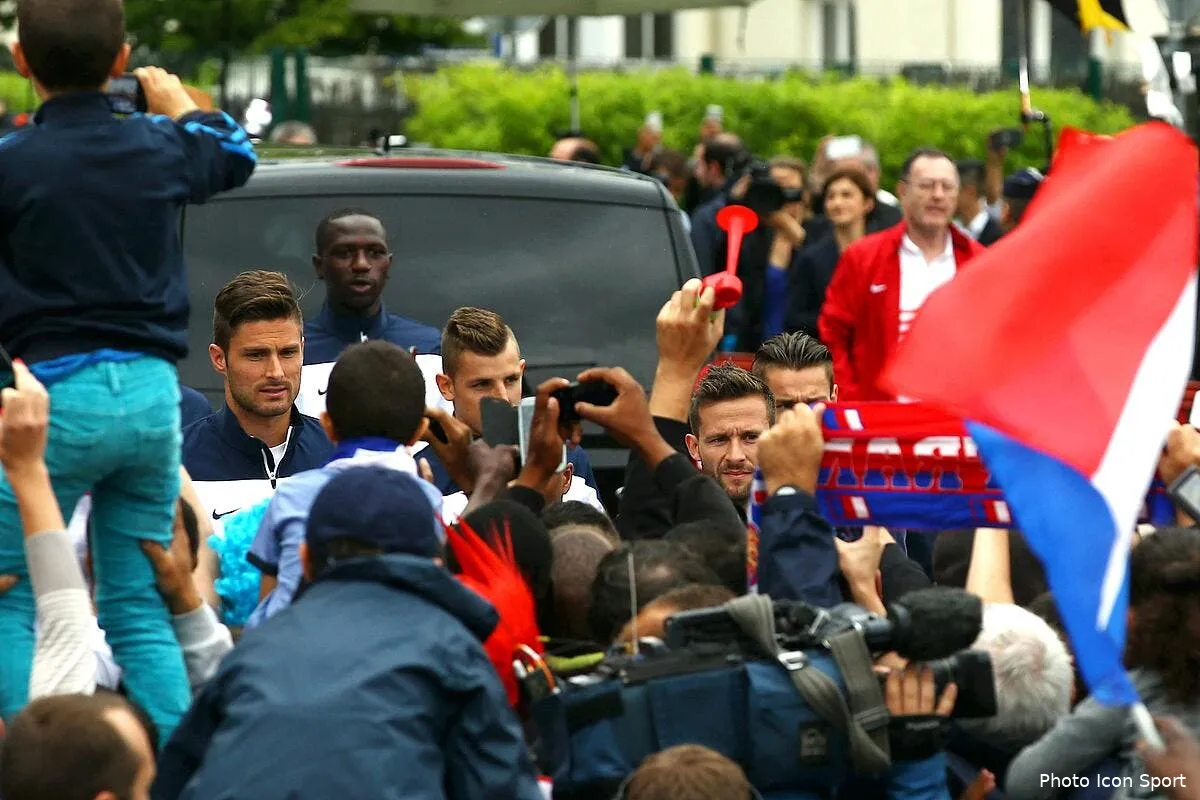 lloris est heureux de l accueil des bleus en france iconsport bou 060714 05 0486835