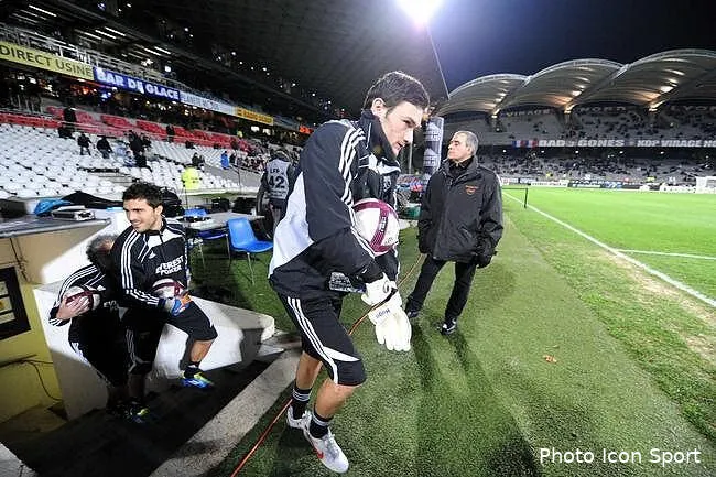 lloris sera t il encore a l ol la saison prochaine trop tot pour le dire en 2012 lloris va enfin prendre une coupe iconsport jpt 171211 33 59 2967934405