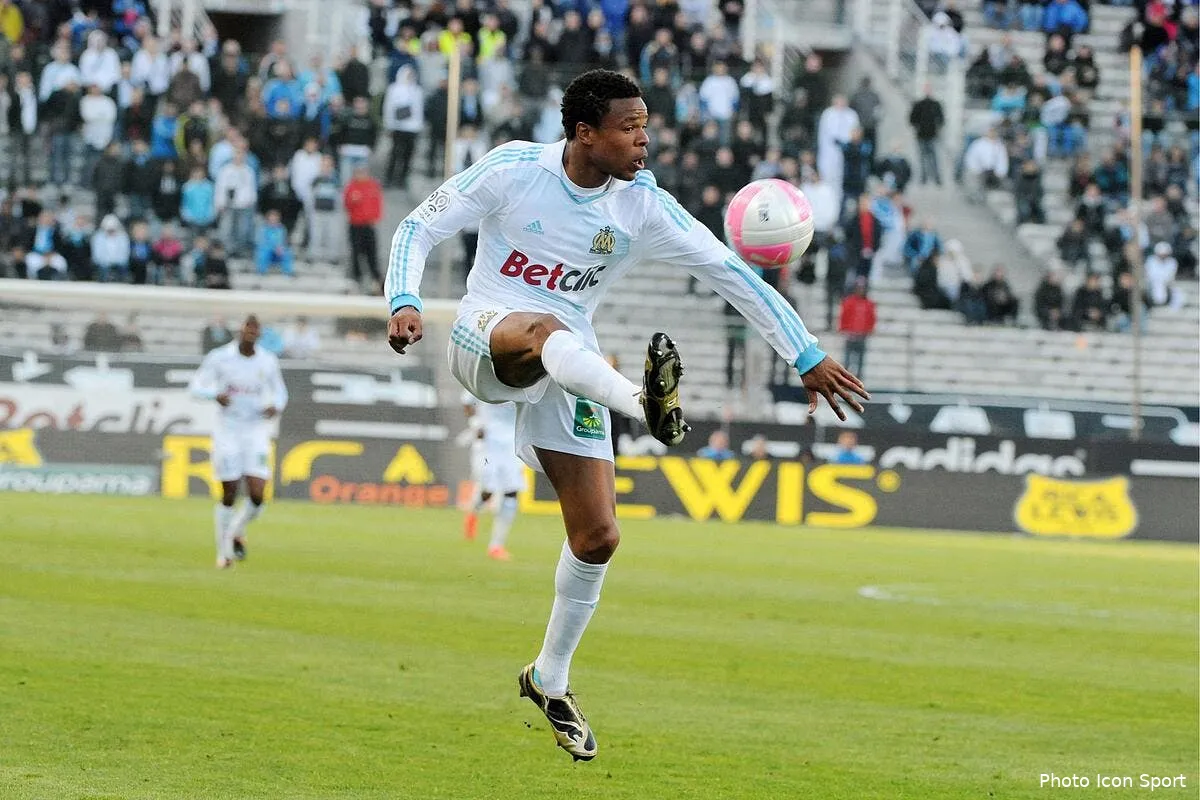 loic remy n a pas peur de se faire chambrer a geoffroy guichard iconsport pet 180412 04 1134597