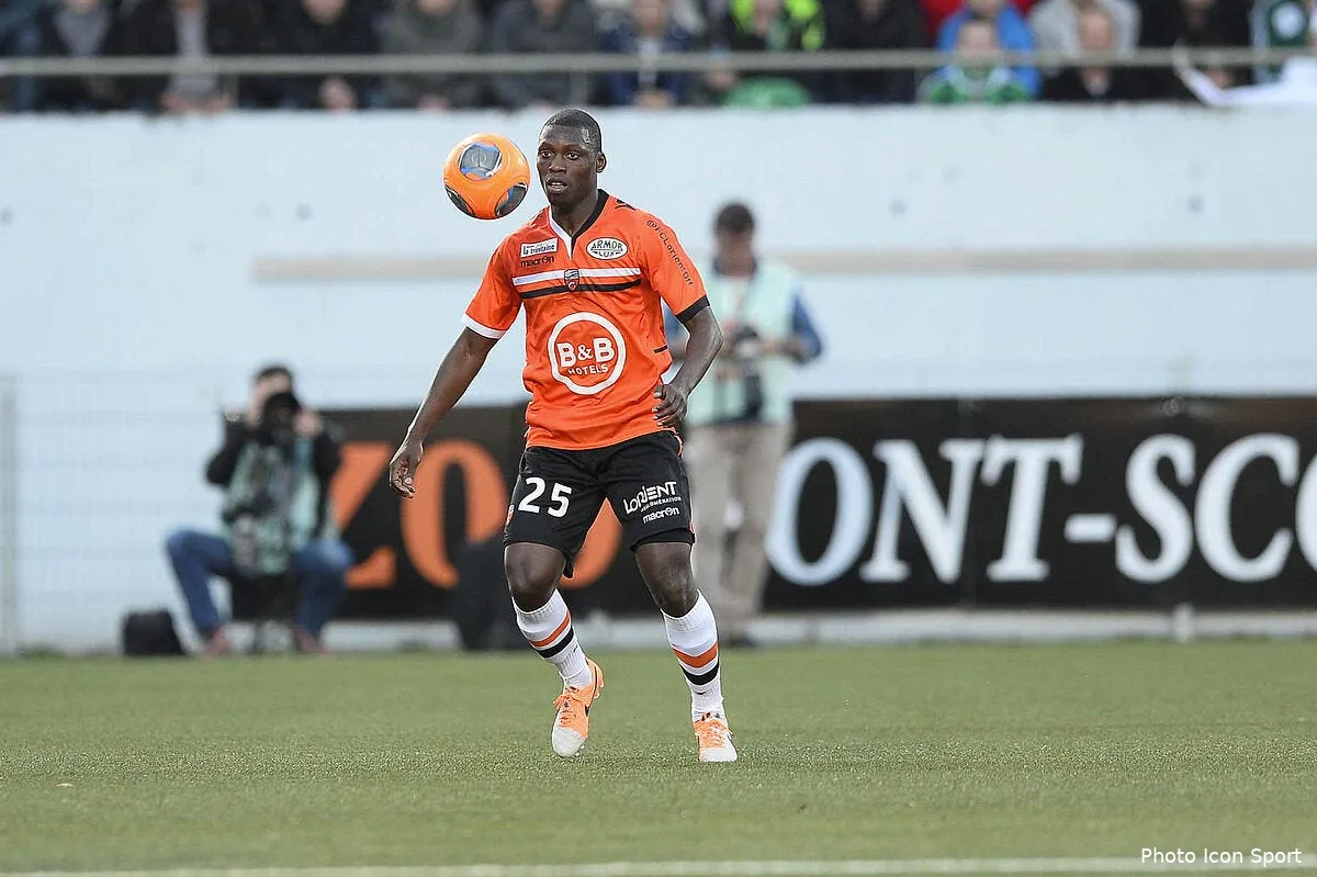 lorient aurait bien aime son synthetique a reims iconsport por 090314 07 5579649