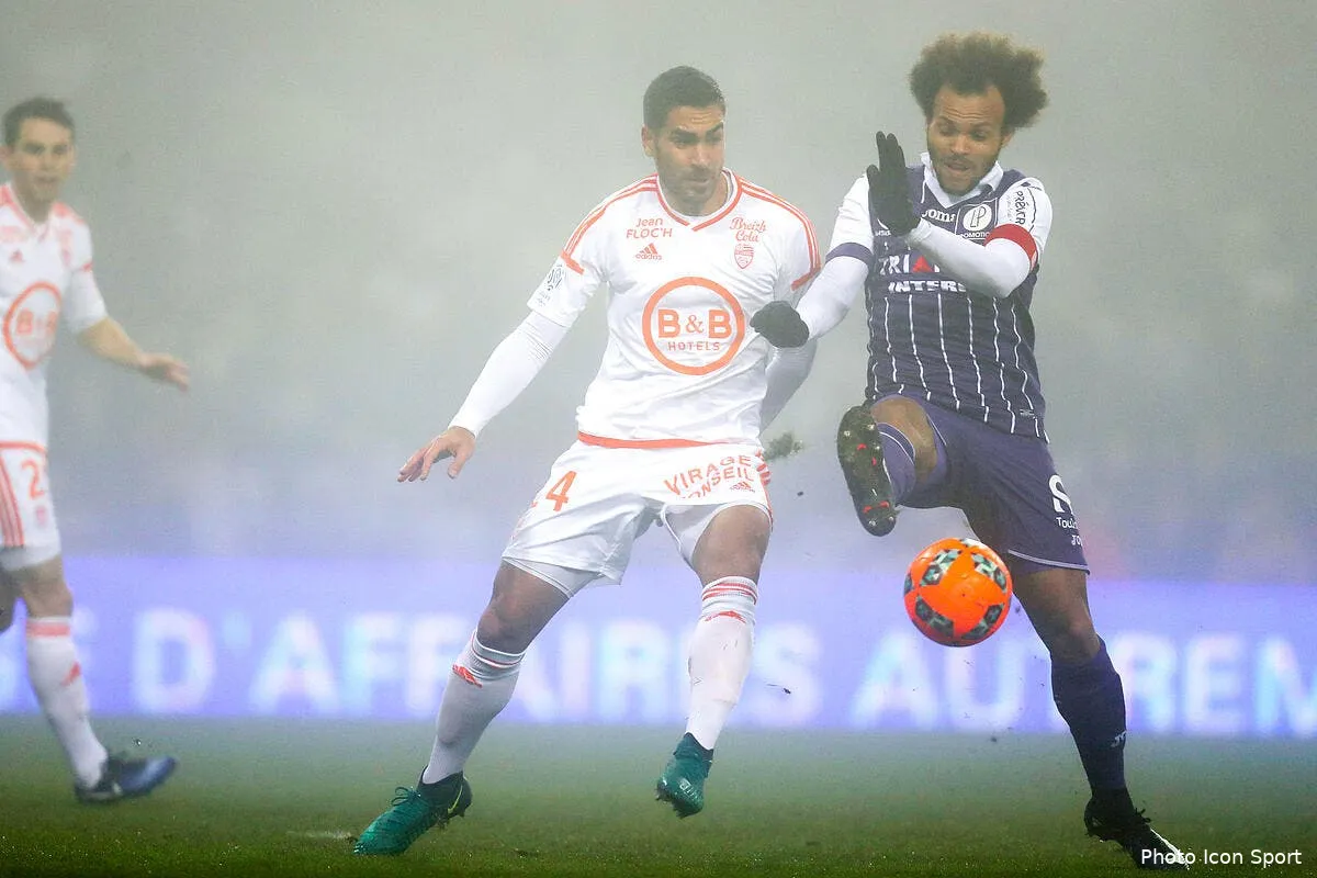 lorient casoni pointe du doigt sa defense iconsport blo 101216 01 09163830