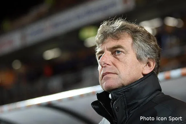 lorient n est pas capable de se motiver en dehors des gros gourcuff attend davantage de maitrise a lorient iconsport tra 221011 01 05 3219834489
