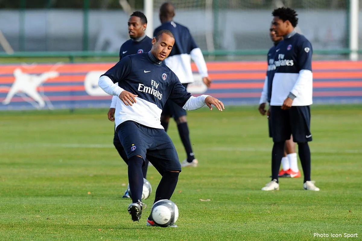 loris arnaud attend un coup de fil de middlesbrough iconsport oap 181109 52 1629221