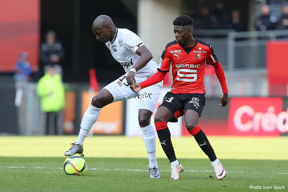losc asse duels d europeens pour sankhare iconsport vmi 170416 02 14144052