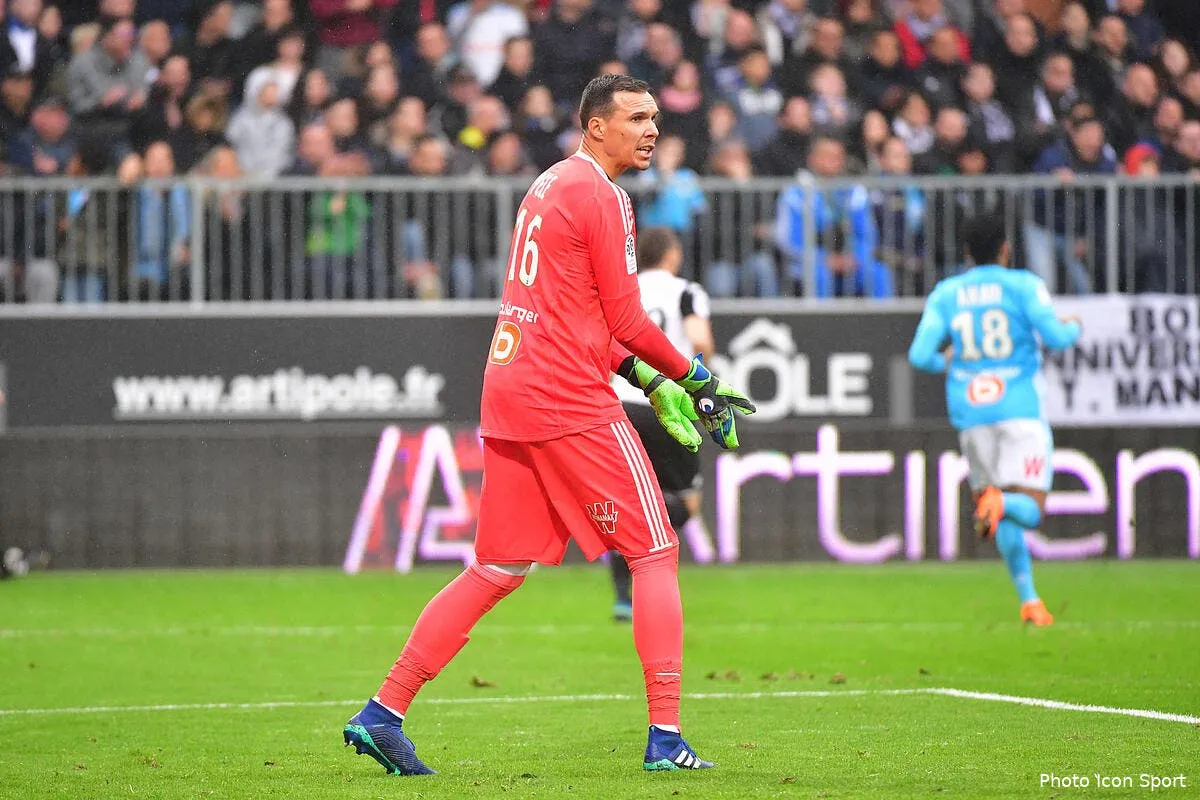 losc costil ou pele lille voit tres grand pour son n 1 iconsport icon win 290418 01 48655222267