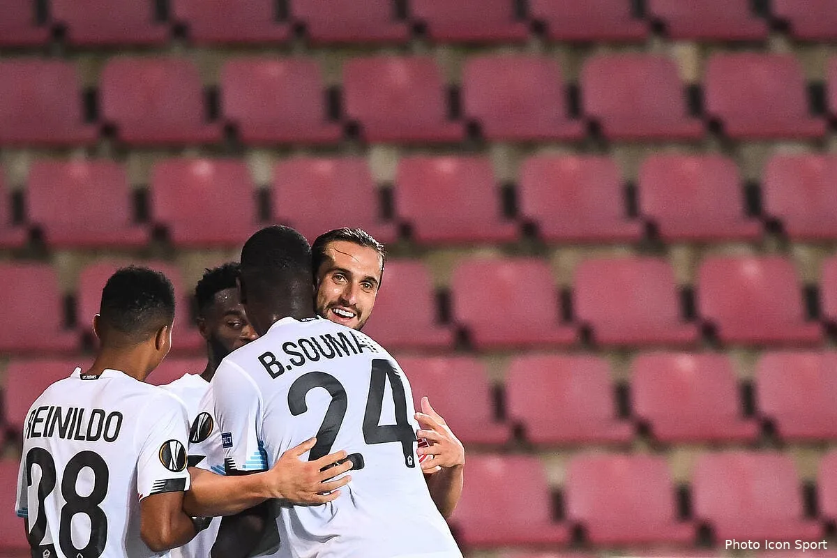 losc lille sauve l honneur pierre menes applaudit icon bap 221020 93 220297461