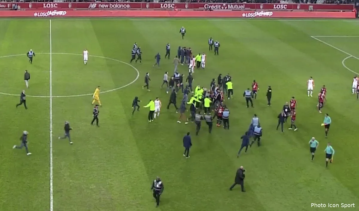 losc terrain envahi des joueurs frappes et enorme bagarre a lille capture d e cran 2018 03 10 a 22 18 44212463