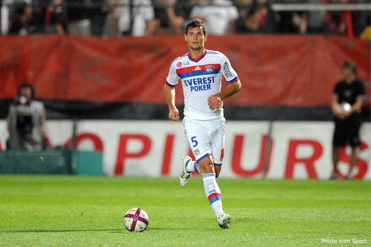 lovren espere eviter une grosse sanction iconsport jpt 060811 201 2128944