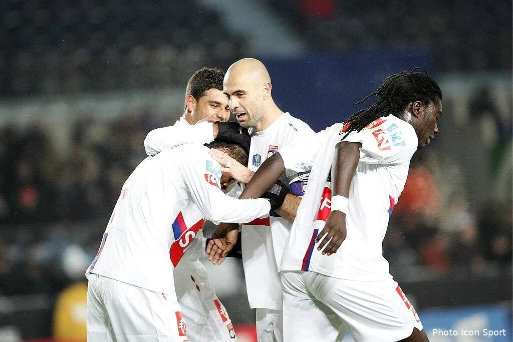 lovren signe a lyon 44746 6642