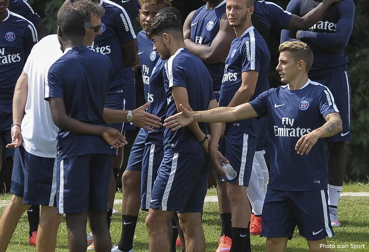 lucas digne ne partira pas en vacances avec laurent blanc lucas digne et laurent blanc pas des amis120149