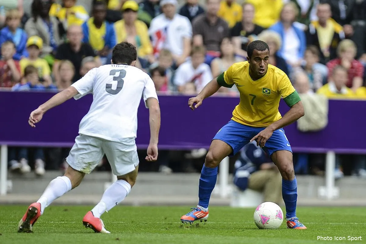 lucas moura aurait demande a sao paulo de dire oui au psg iconsport acp 010812 68 0238253