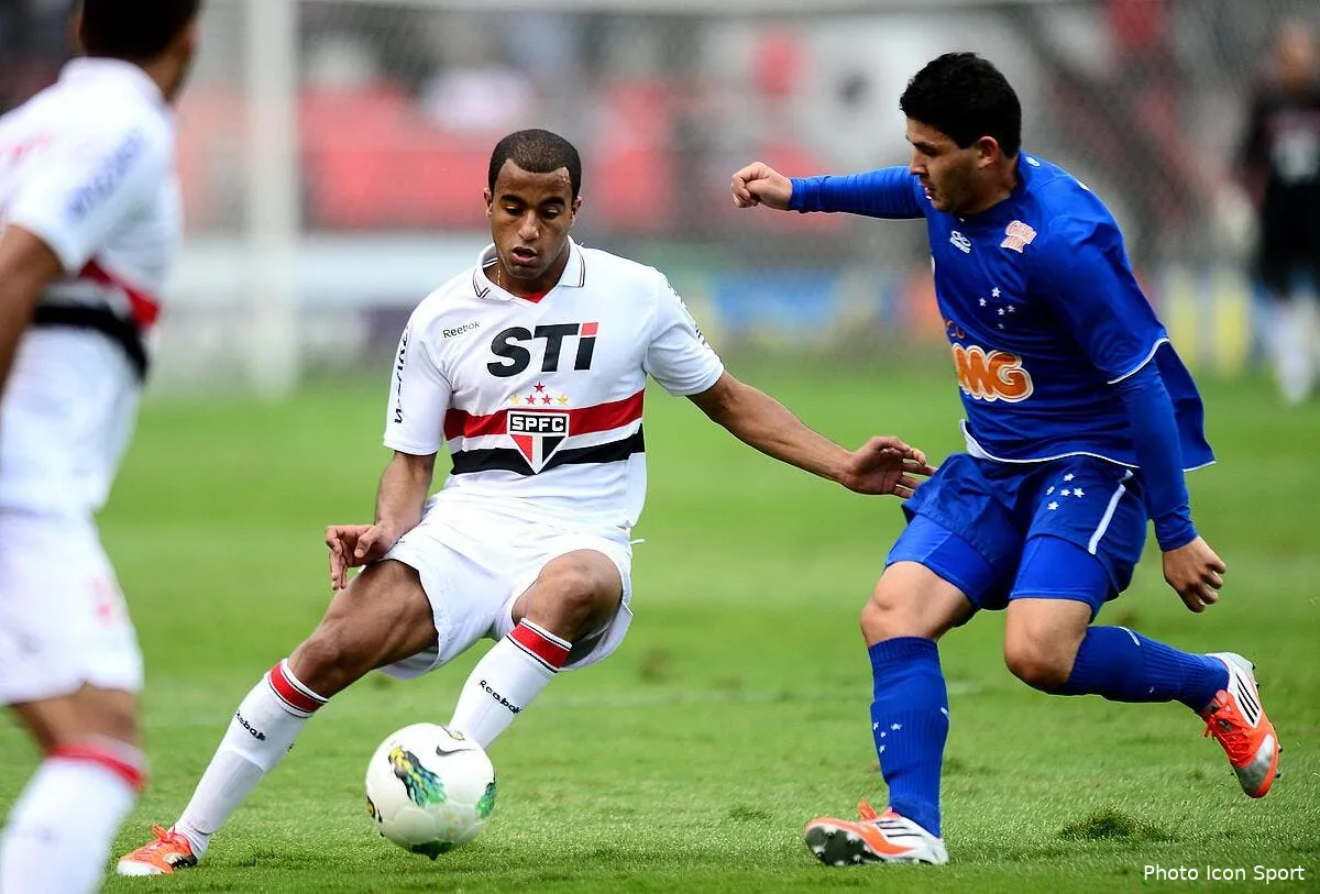 lucas moura ne sera pas une recrue comme une autre au psg assure rai iconsport ppg 230912 08 0340795