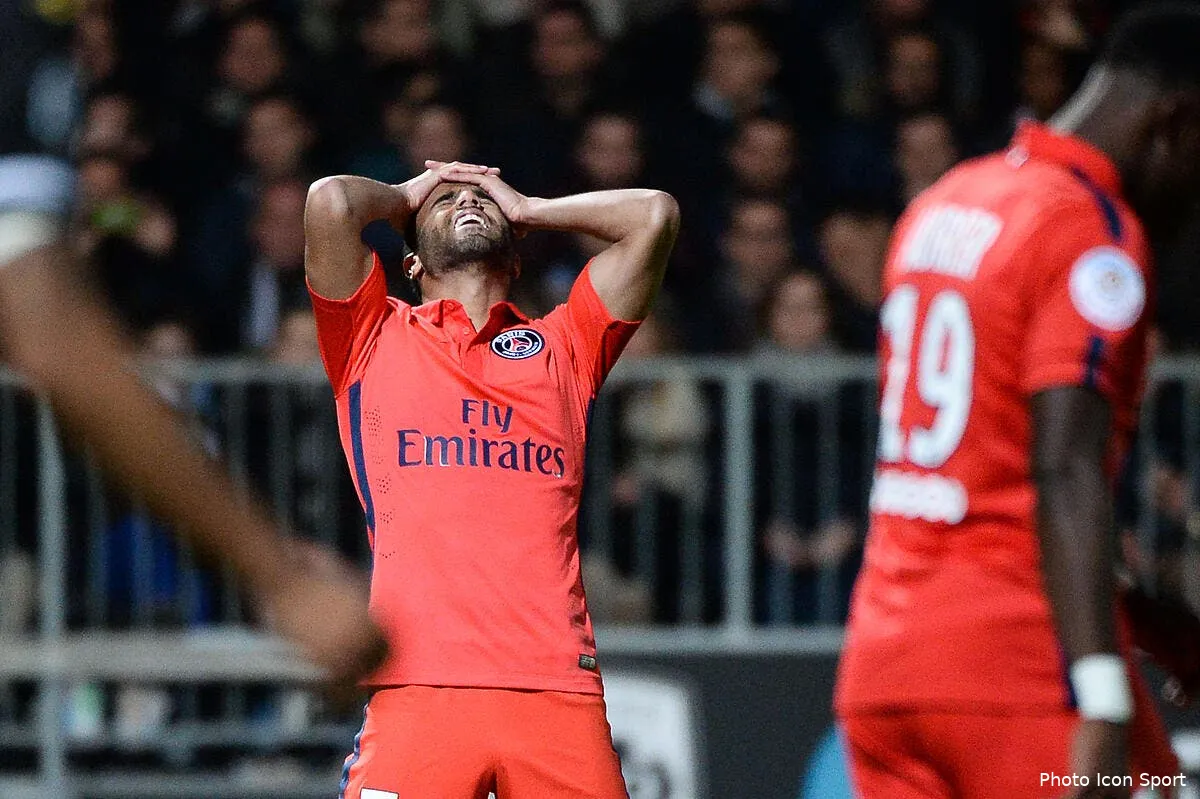 lucas se prend un tacle severe au psg iconsport nlg 011215 17 21126967