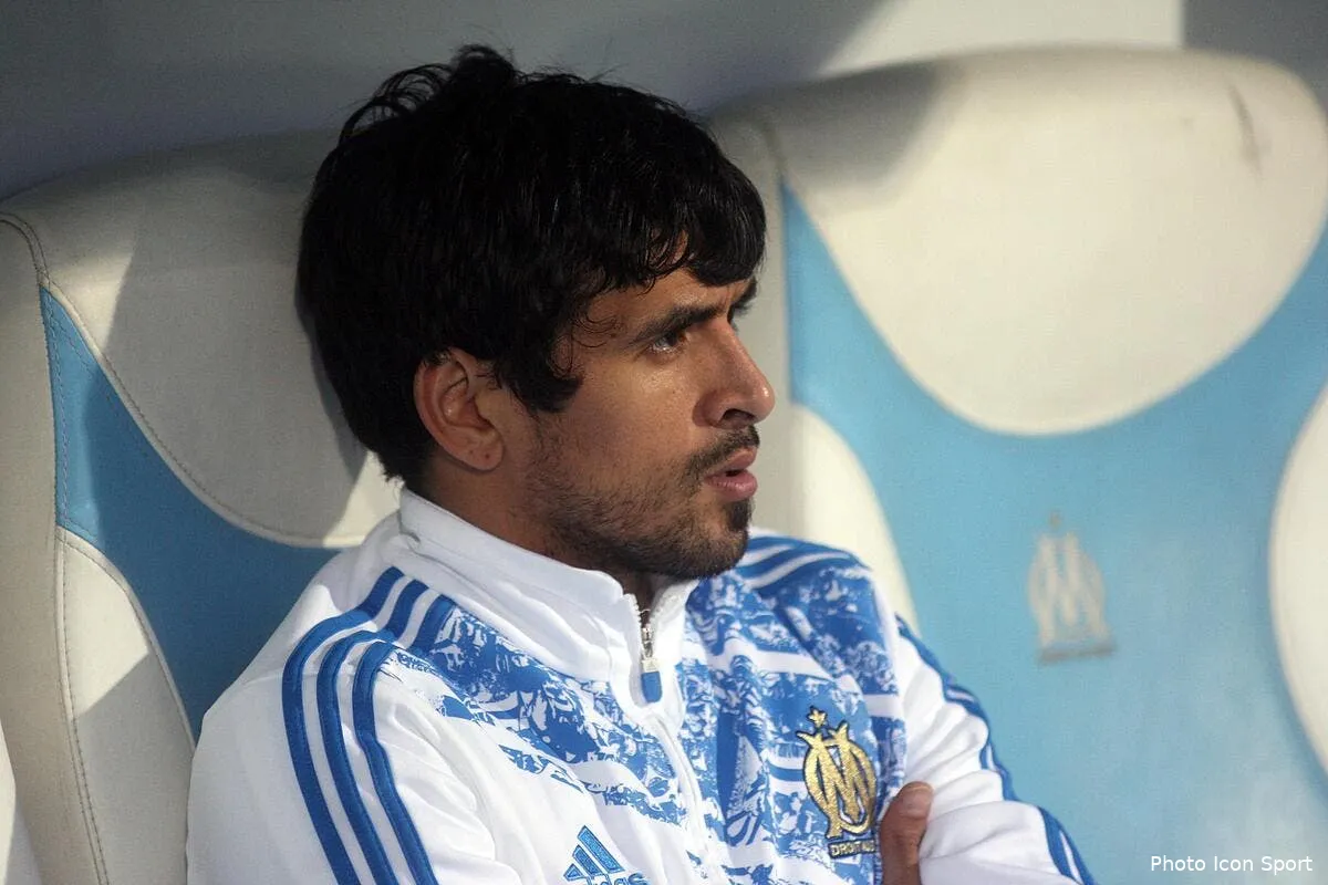 lucho ne croit pas au coup de tete de bielsa a l om iconsport guy 061111 99 47119031