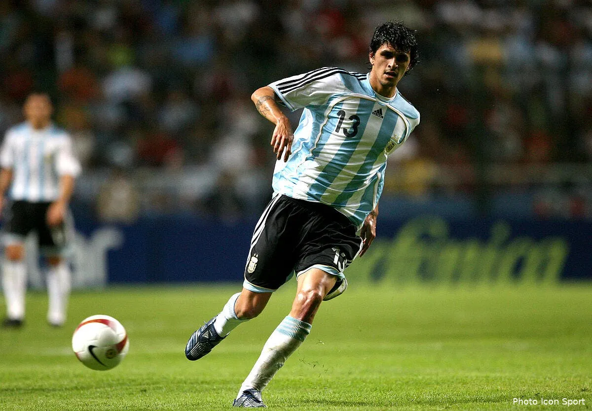 lucho titulaire avec la selection argentine iconsport ppg 050707 09 1124171