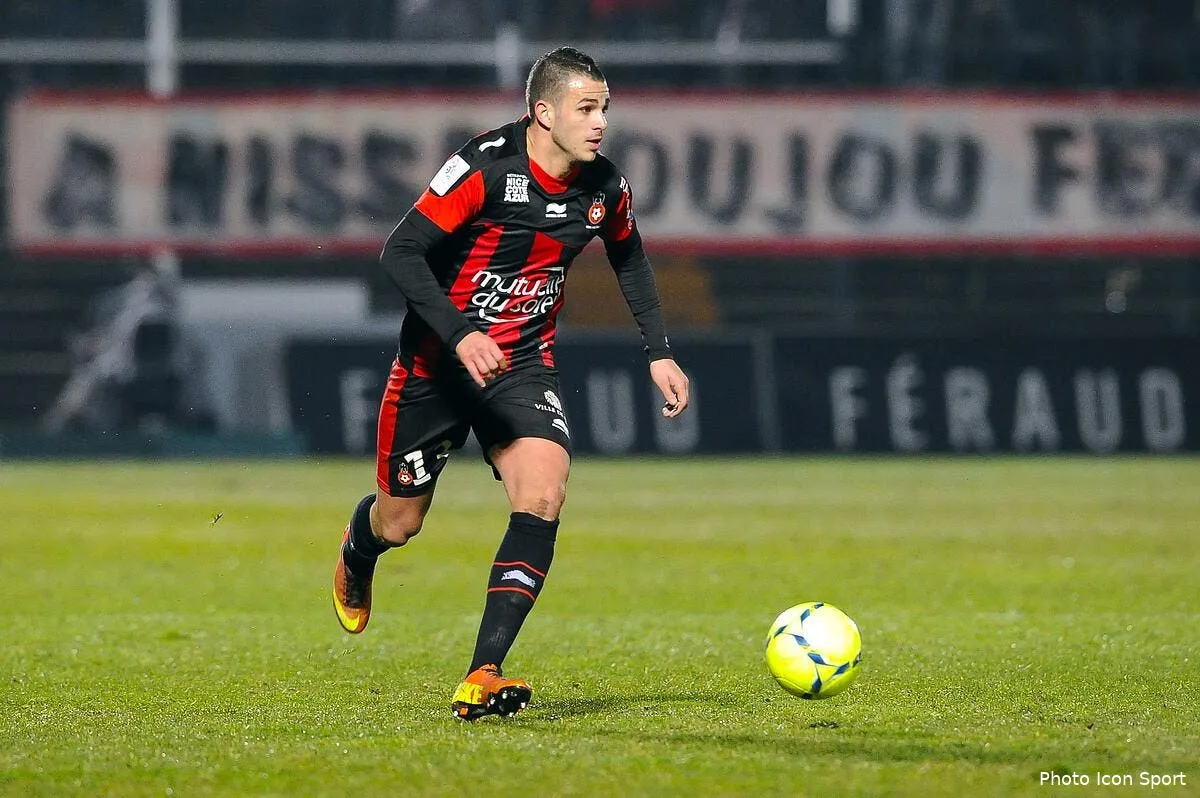 luis fernandez n est pas d accord avec la punition d eysseric iconsport aim 220213 05 7651839