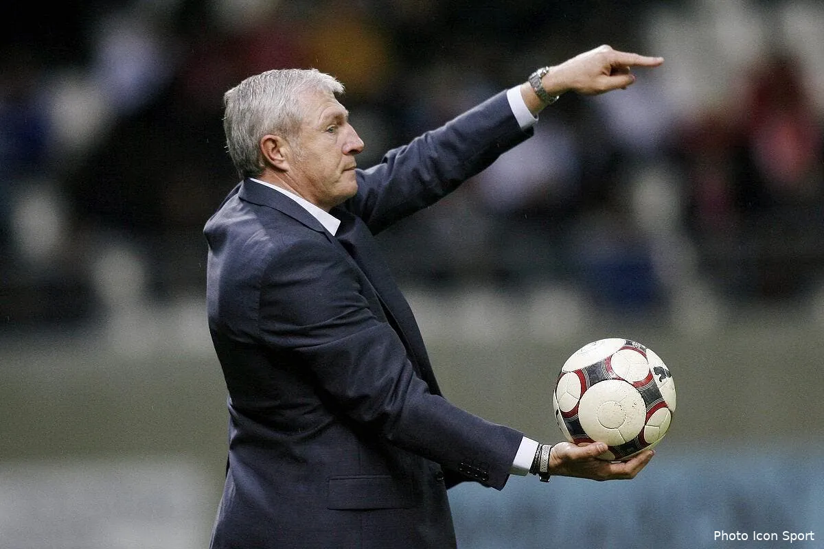 luis fernandez ne demissionnera jamais iconsport per170409 01 3824315