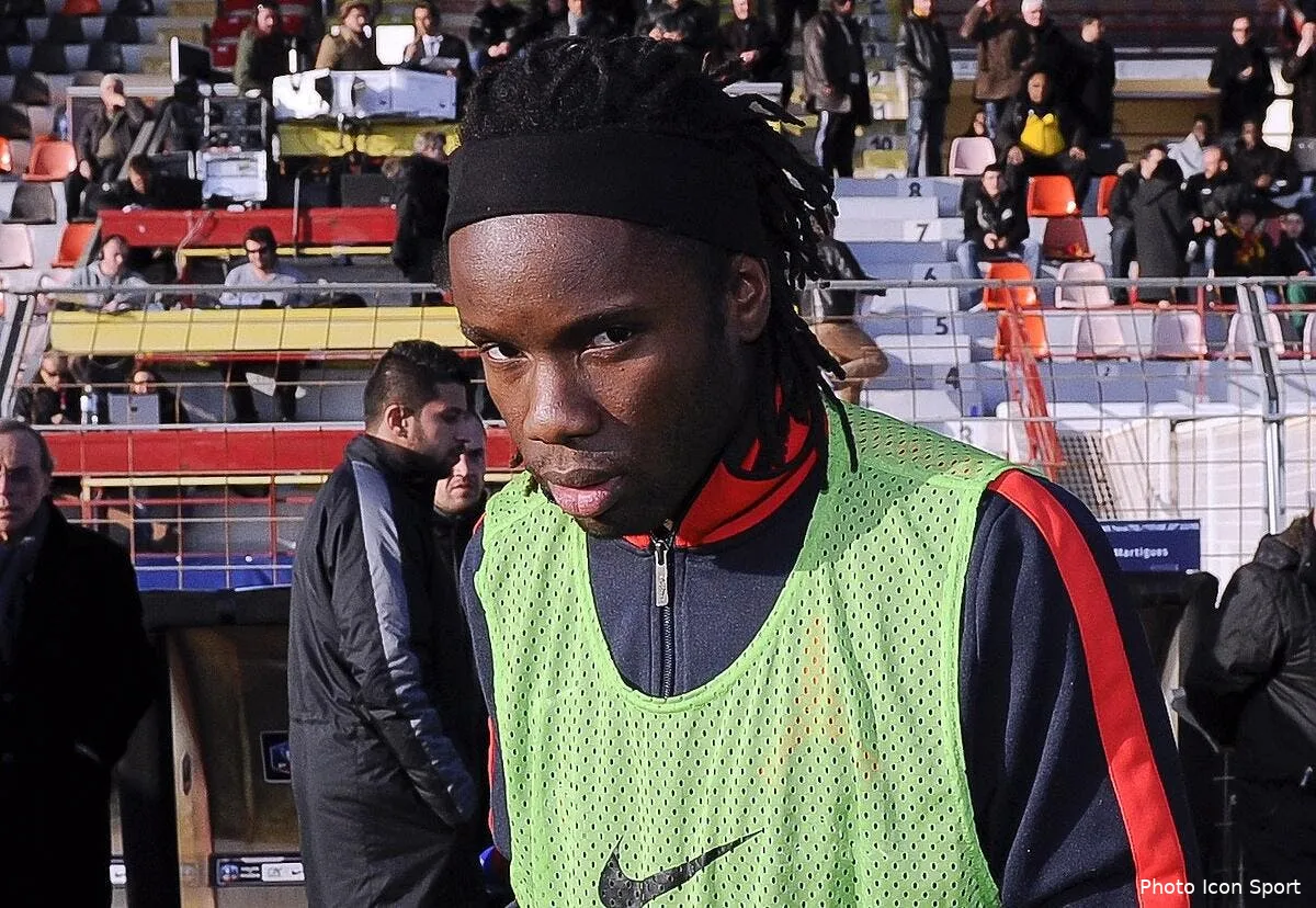 luyindula c est carrement un souffre douleur au psg iconsport aim 020211 11 2830616