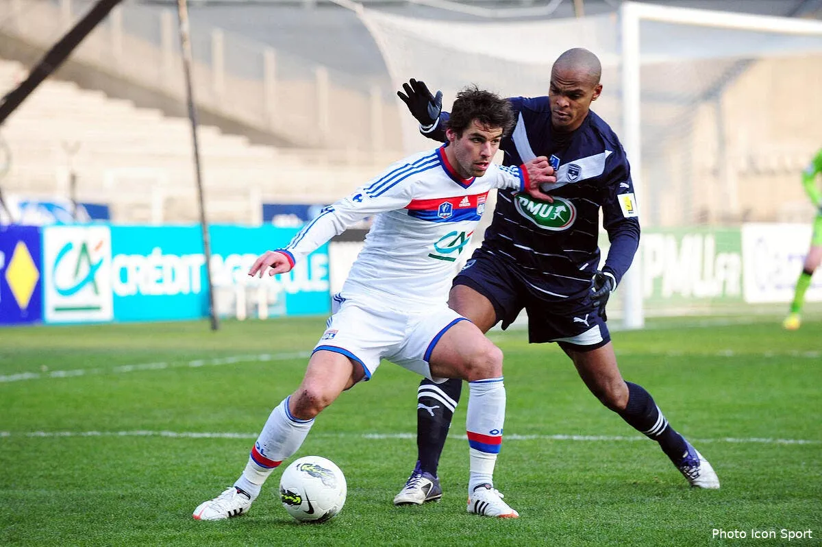 lyon elimine bordeaux de la coupe de france iconsport jpt 080212 77 0130889