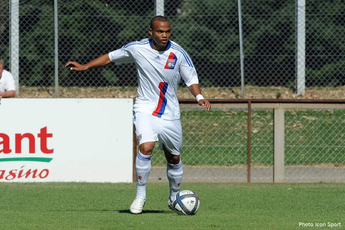lyon plonge dans la fontaine de jouvence iconsport jpt 180710 401 5720381