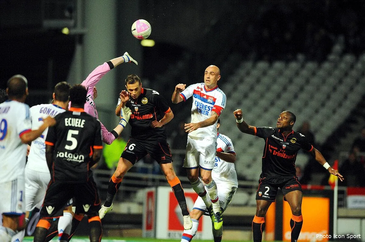 lyon revient encore de tres loin face a lorient iconsport jpt 220412 05 1234047