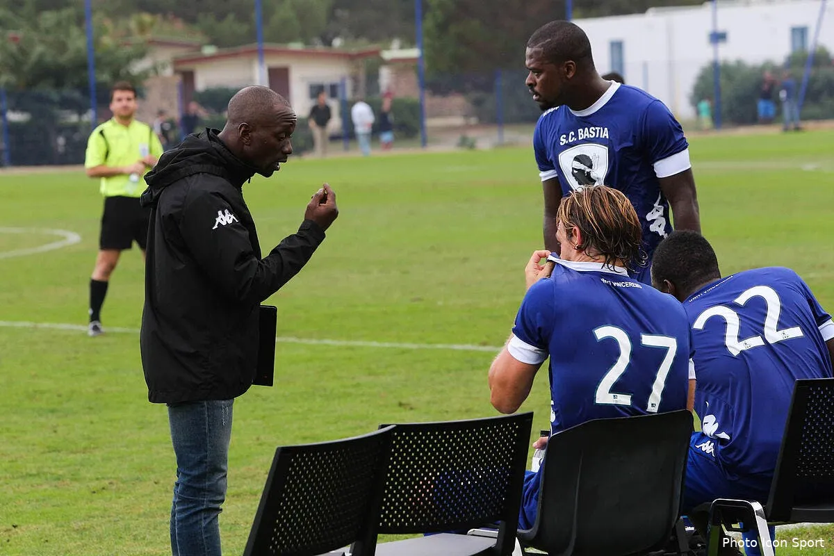 makelele a une semaine pour eviter pole emploi iconsport mae 101014 01 1294637