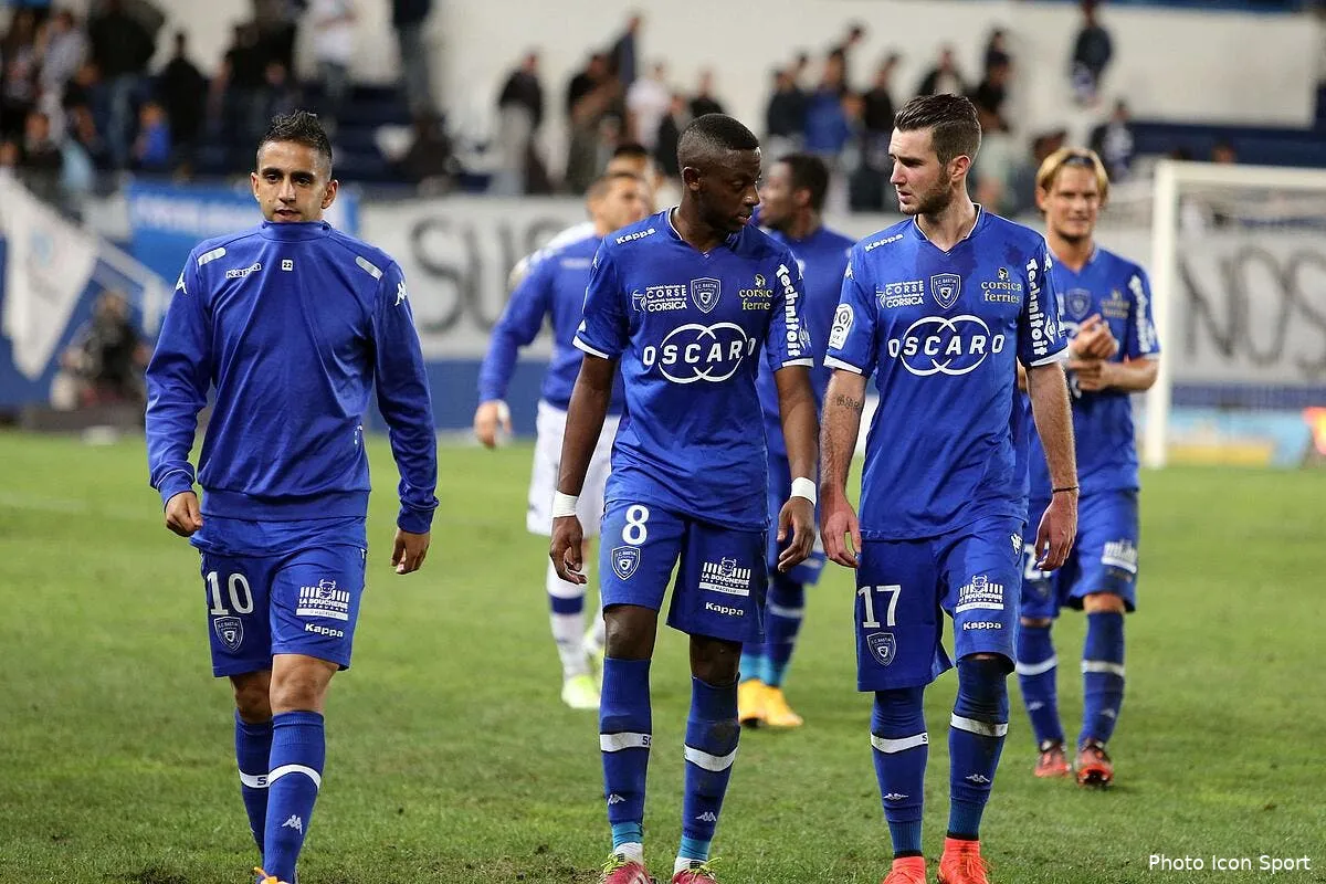 makelele glisse un petit tacle a m chapron iconsport mae 240914 50 4692871