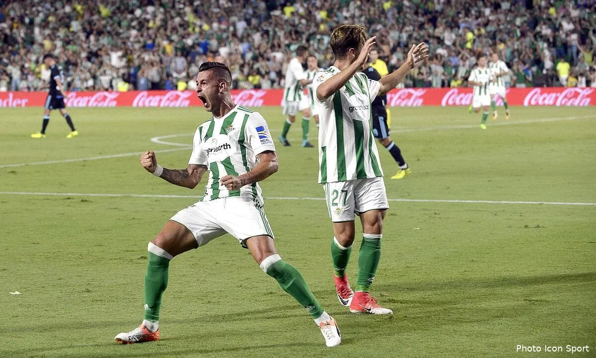 malaga betis 0 2 iconsport icon mar 250817 05 17203877