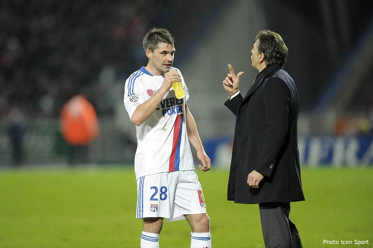 malaga debarque mardi a l ol pour toulalan iconsport per 270211 201 3820655