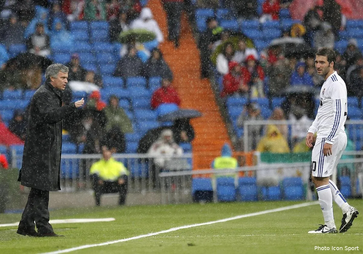 malgre le psg mourinho tente de convaincre higuain iconsport alf300411 01 0735035