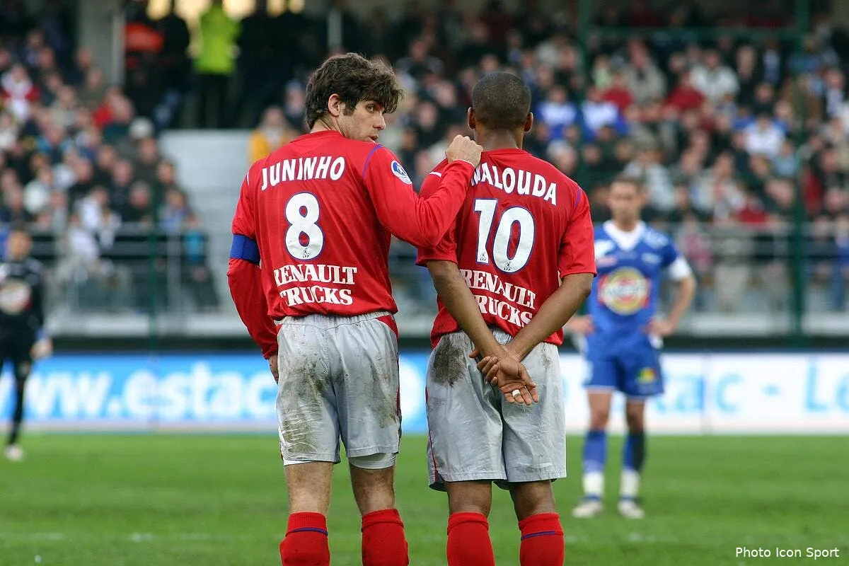 malouda avec juninho au vasco de gama iconsport bac 010406 50 1236607