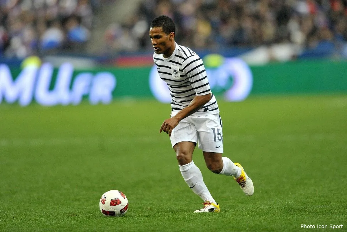 malouda pense etre le vilain petit canard de l equipe de france iconsport win 290311 06 2718743