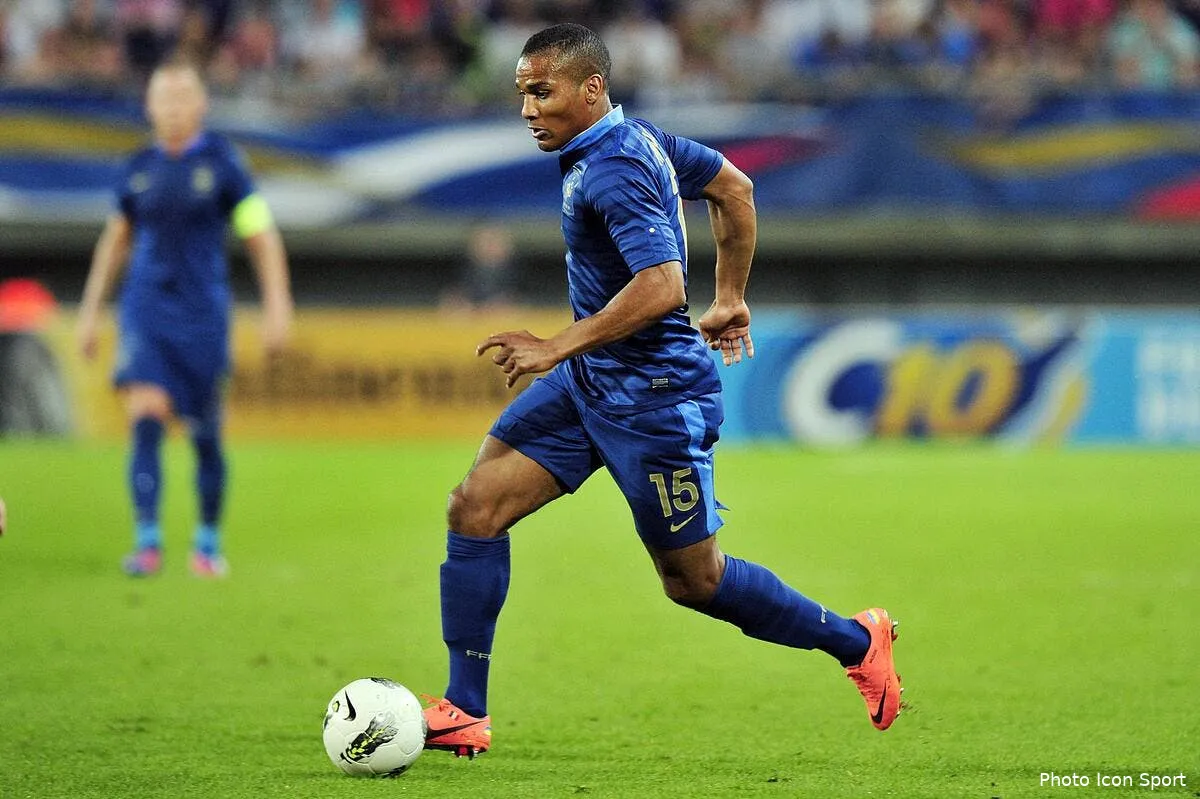 malouda pense tenir son chef d oeuvre avec les bleus iconsport noe 270512 101 2735708
