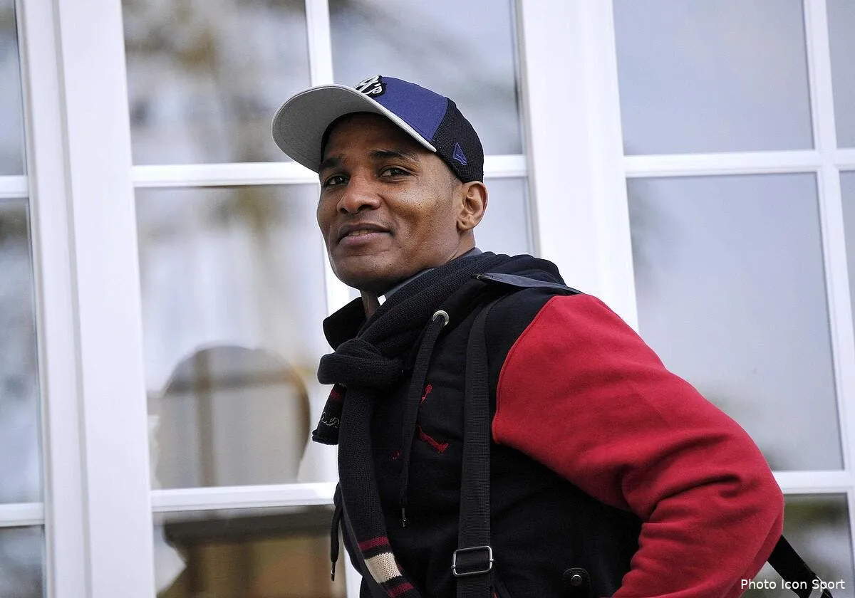 malouda plus proche de santos que de l ol iconsport per 270212 05 0441001