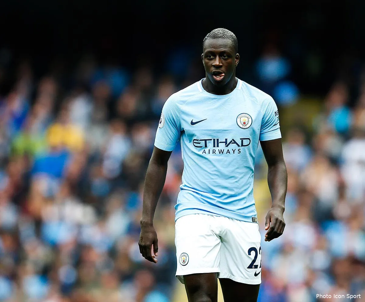 man city rupture du ligament croise du genou pour mendy iconsport icon 32973116194837