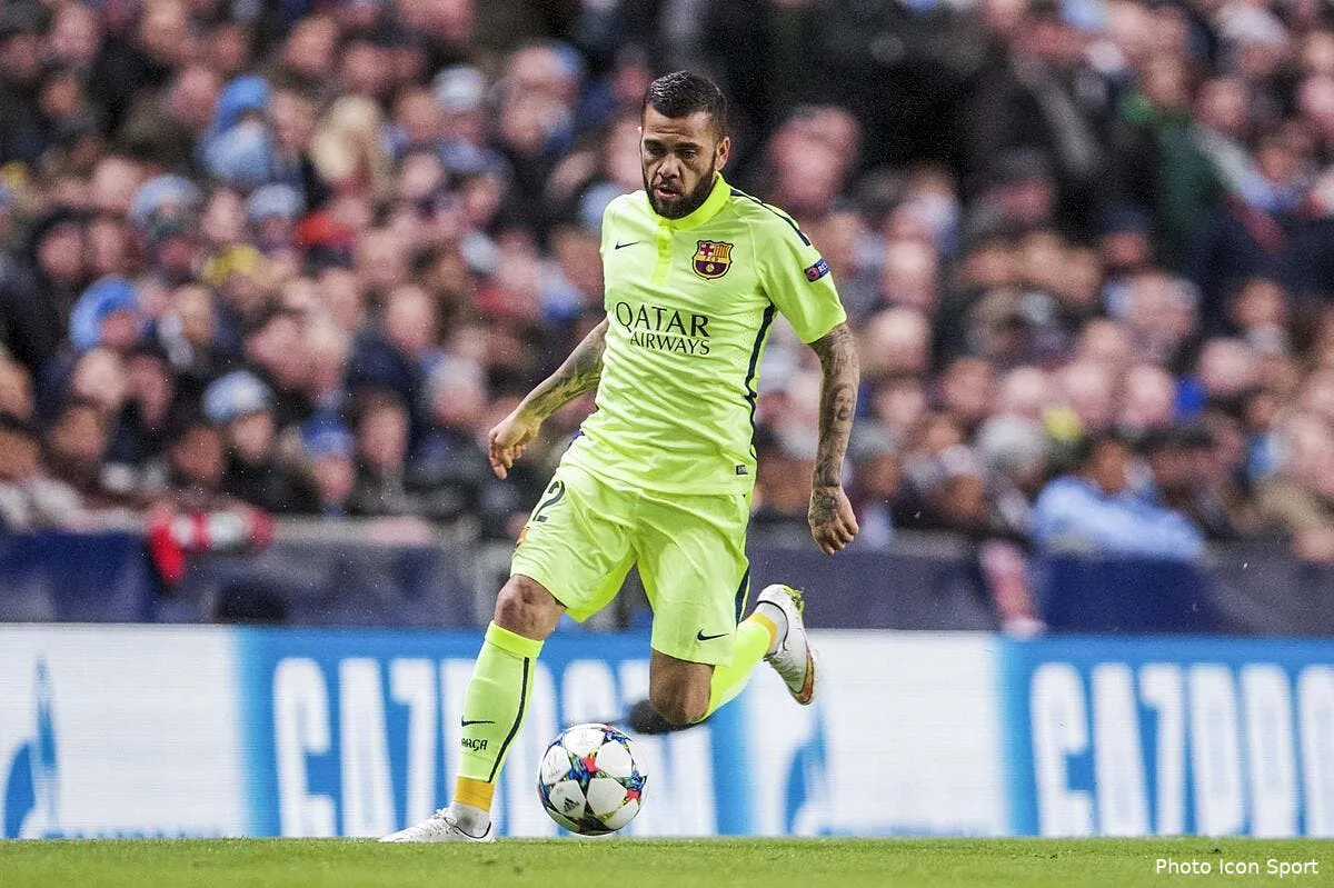 man united a l argument pour convaincre un cadre du barca dani alves 3111211