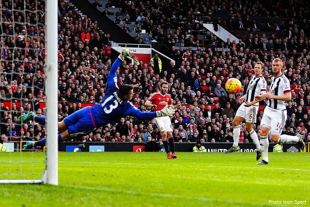 man utd wba 2 0 iconsport bpi 071115 01 15124997