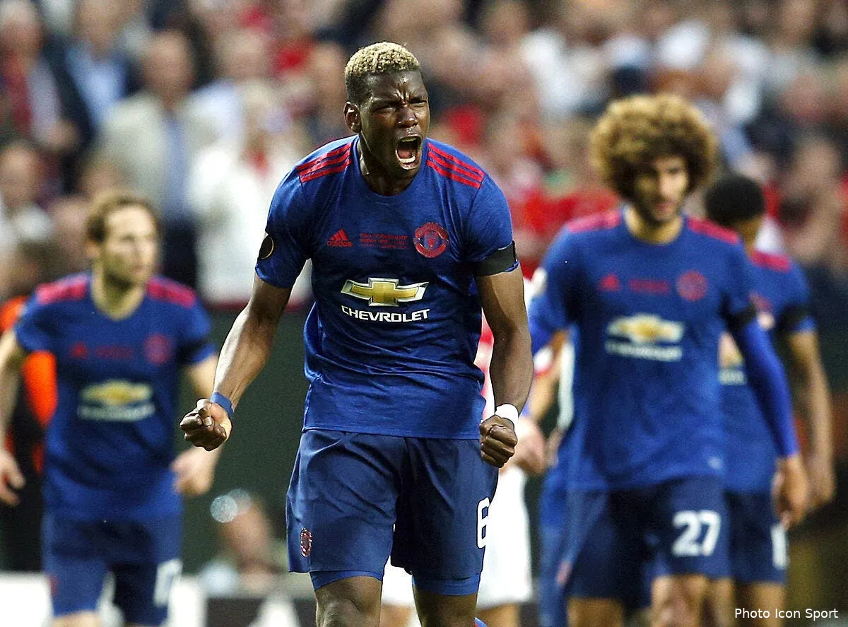 manchester united redonne un peu le sourire a tout un peuple iconsport icon spi 240517 05 32181184