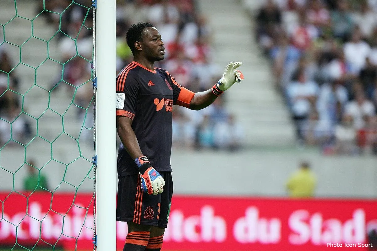 mandanda est zen avant om ol iconsport mrv 120812 701 7844141